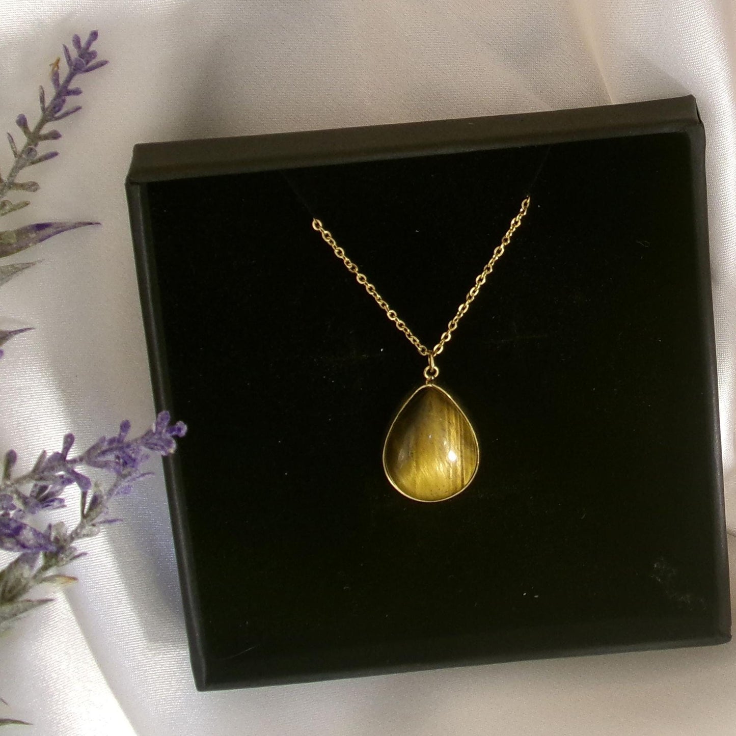 Tiger's Eye Teardrop Necklace: 18k Gold Plated Healing Crystal