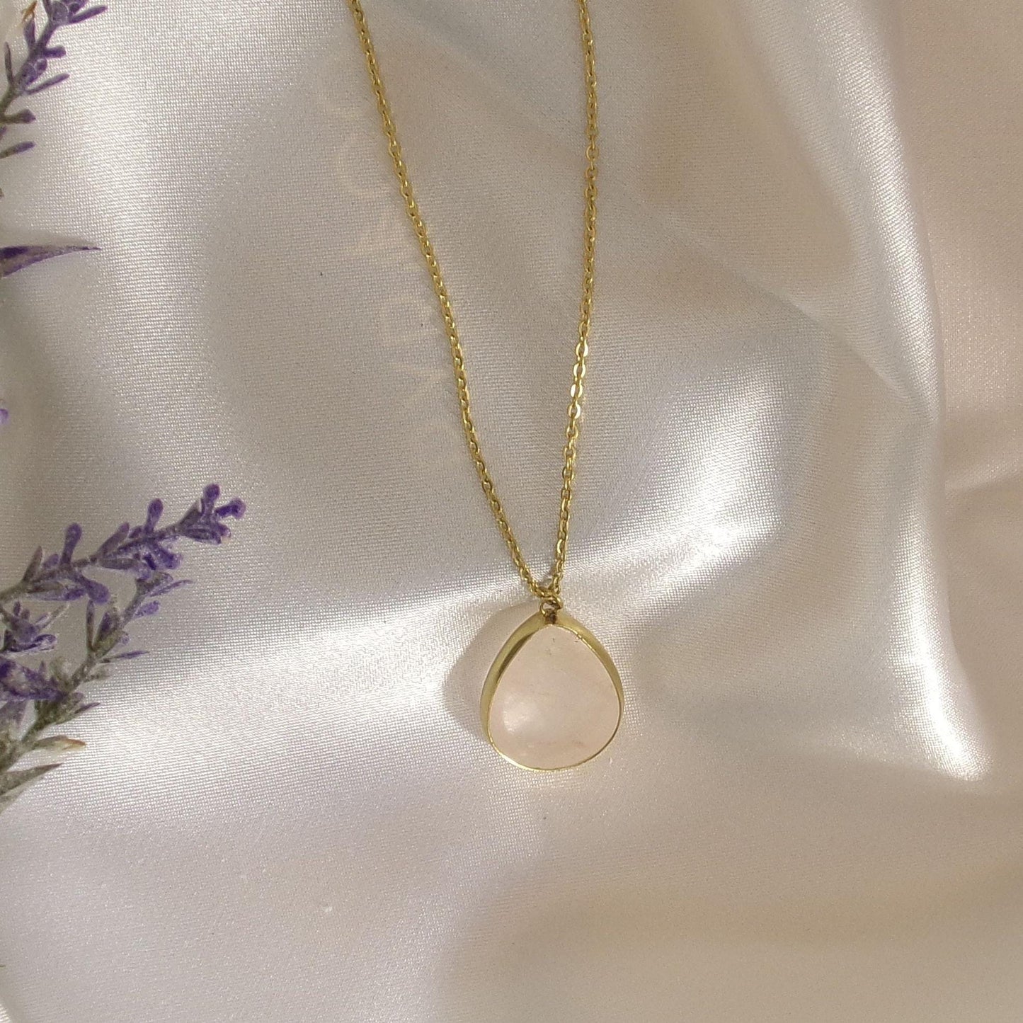 Rose Quartz Teardrop Necklace – 18k Gold Plated Healing Crystal Jewelry