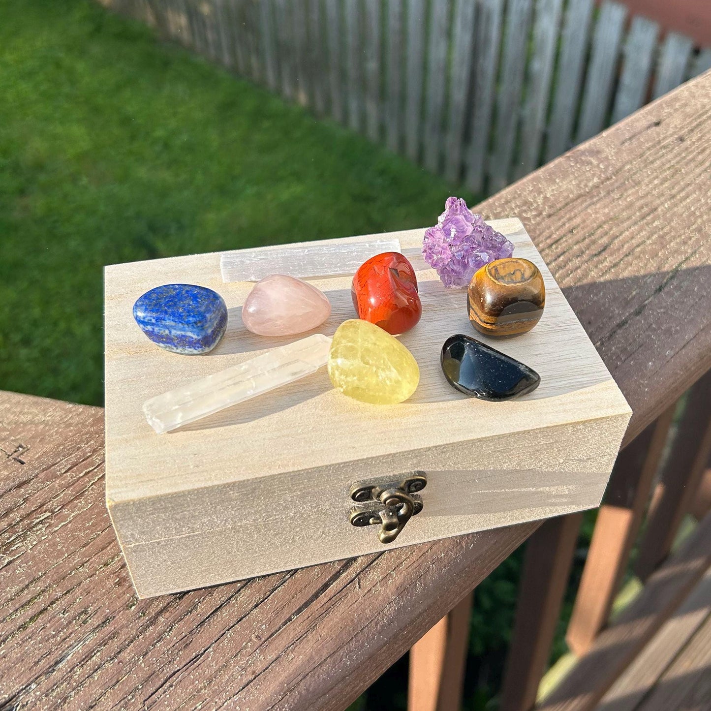 Premium Chakra Crystal Healing Set – Copper Pyramid & Crystals in Wooden Box